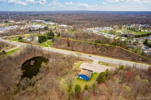 10655 Dixie Highway Springfield Charter Township MI 48350