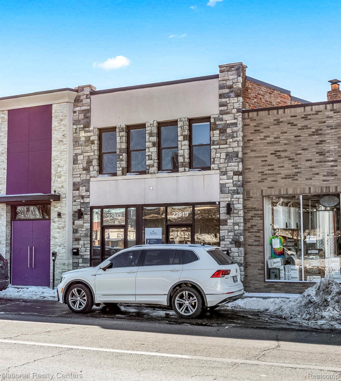 22917-22919 Woodward Avenue