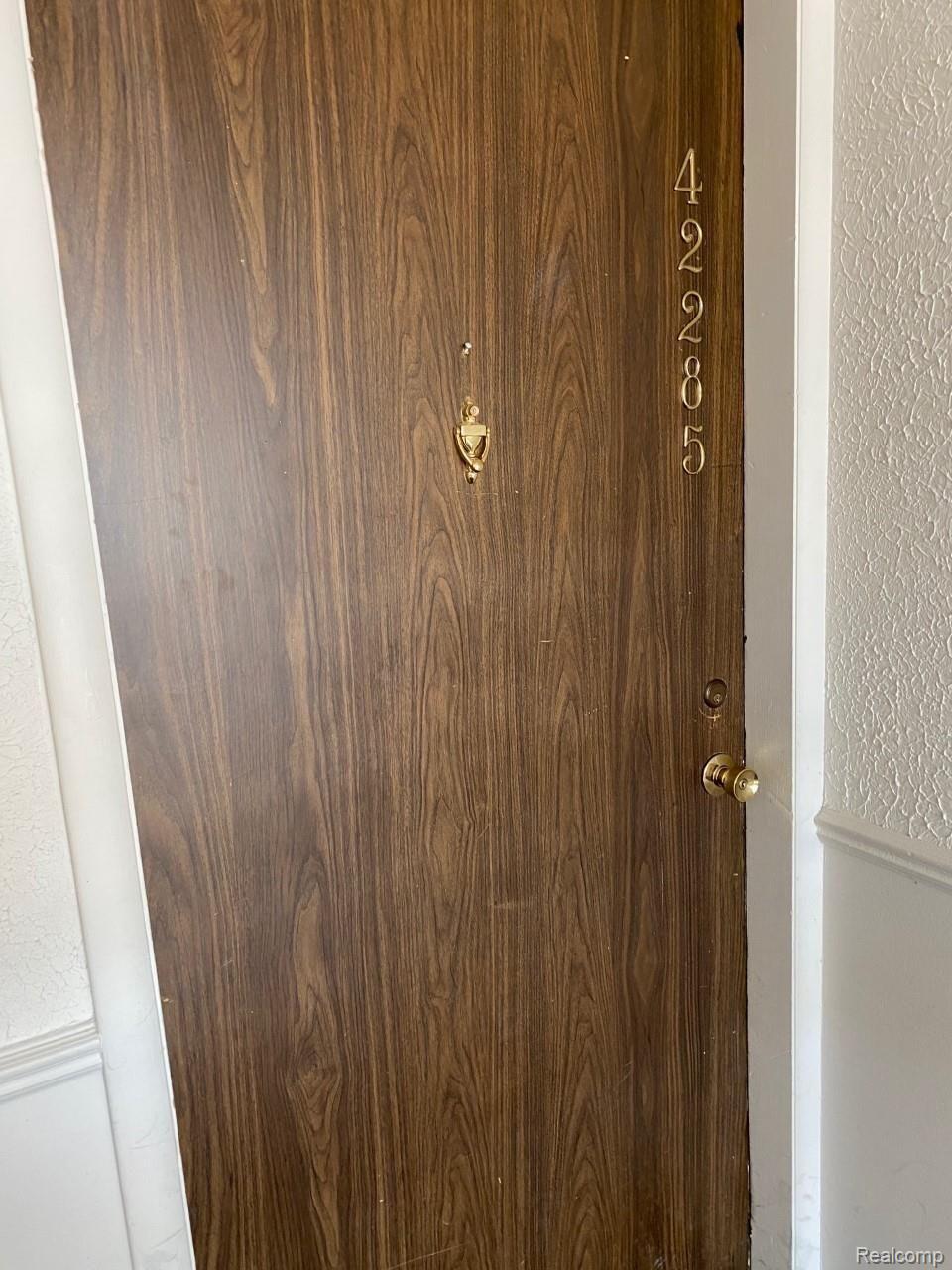 Bloomfield Charter Township, Michigan 48304, United States, 2 Bedrooms Bedrooms, ,1 BathroomBathrooms,Residential,Active,145743