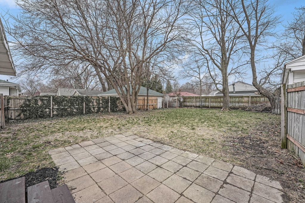 listing image 24