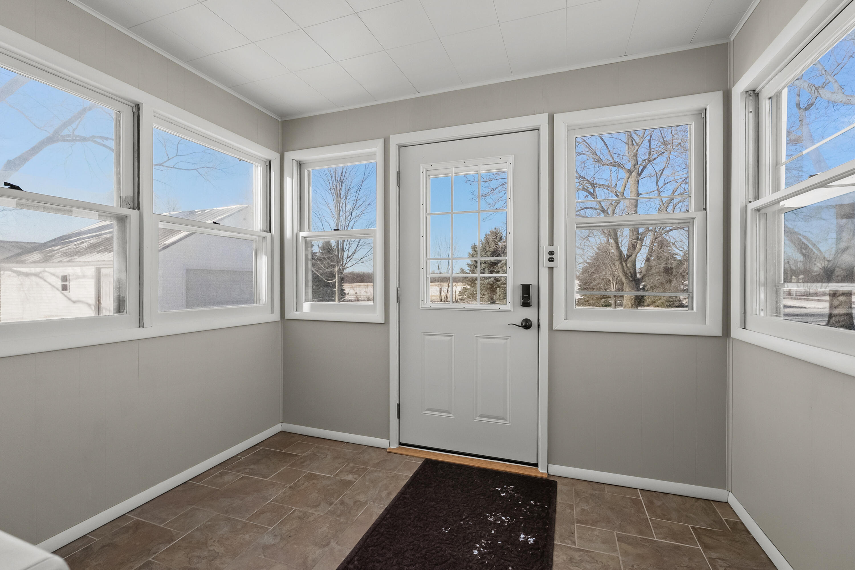 9481 W Pine Lake Road