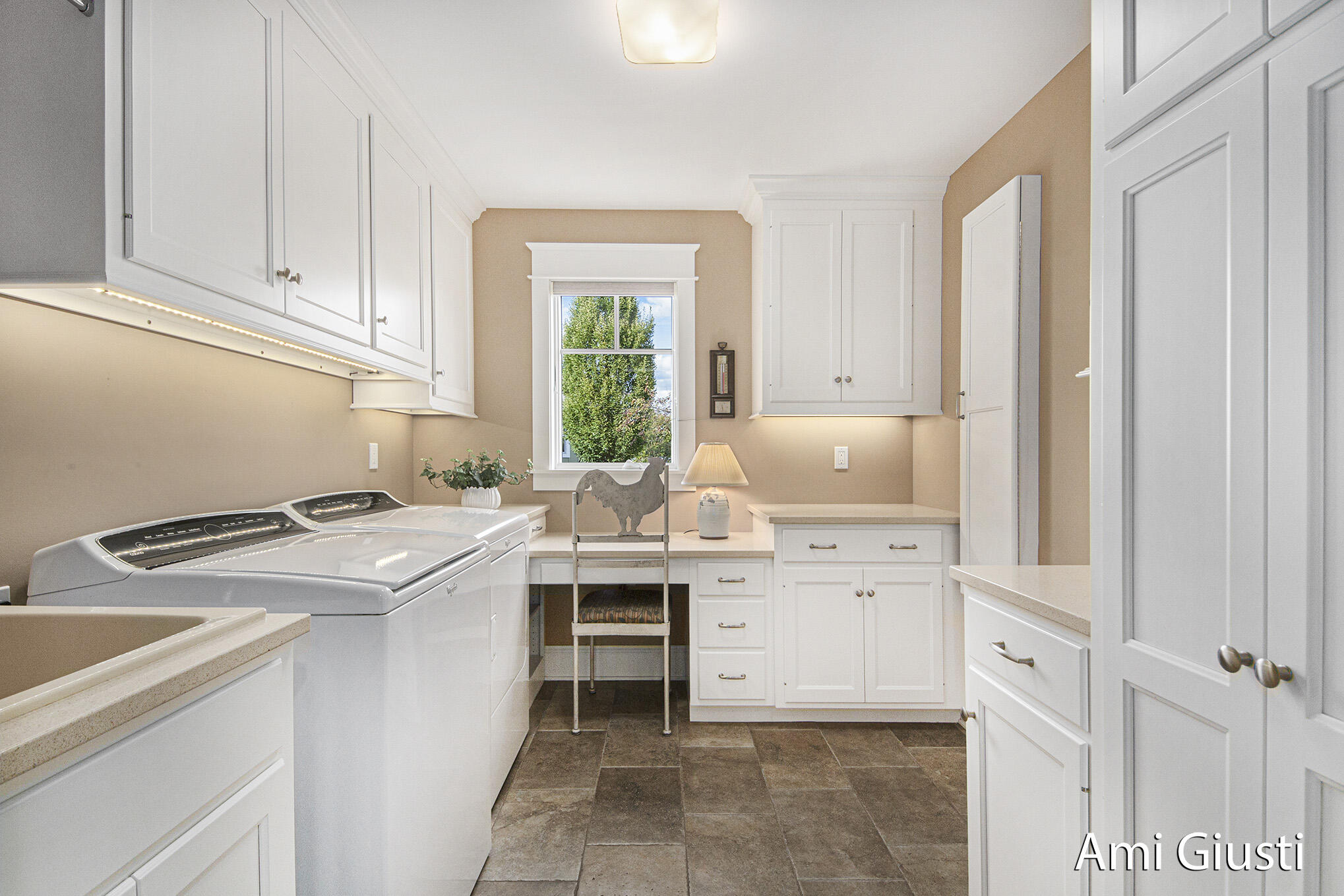 Cascade Charter Township, Michigan 49546, United States, 3 Bedrooms Bedrooms, ,3 BathroomsBathrooms,Residential,Pending,227388