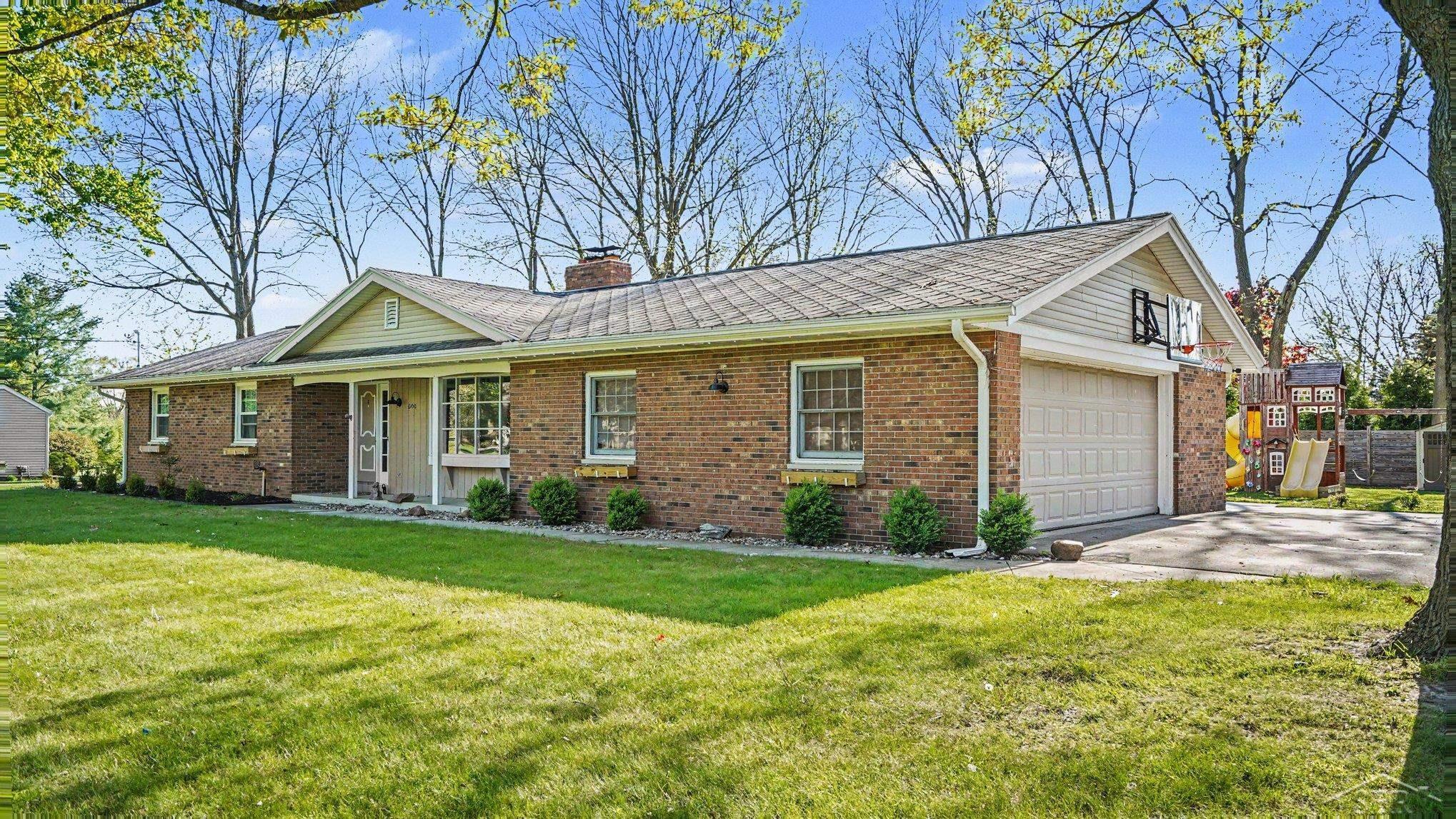 6190 Maple Road