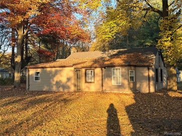 2682 Range Road Port Huron Charter Township MI 48060