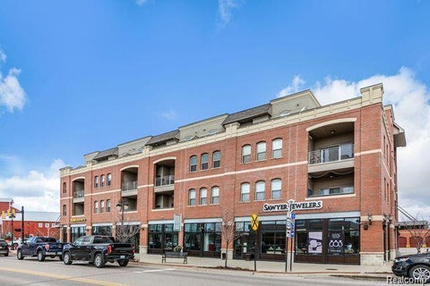 Photo for 134 N LEROY Street 303