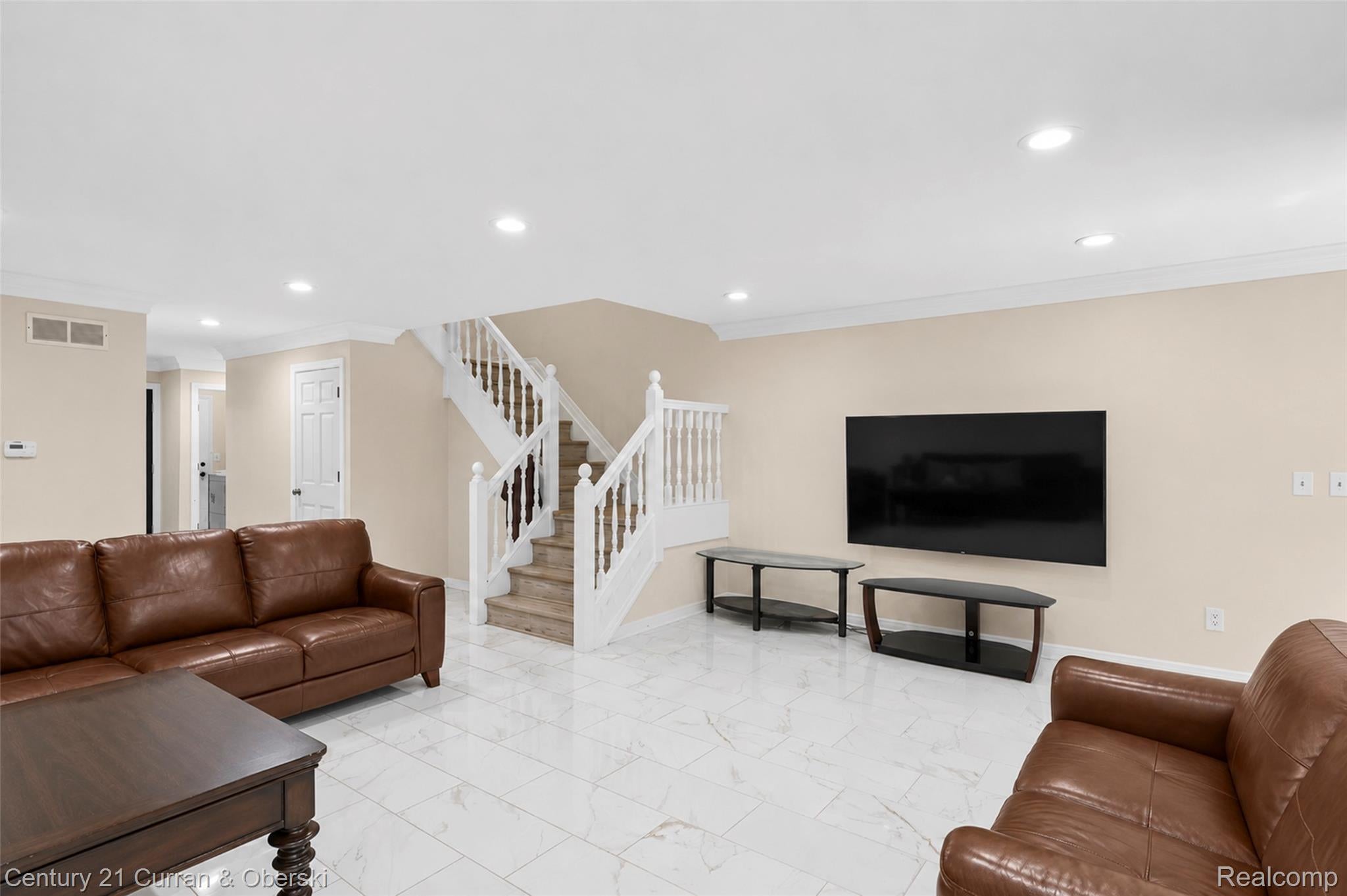 13 Timberlane Court