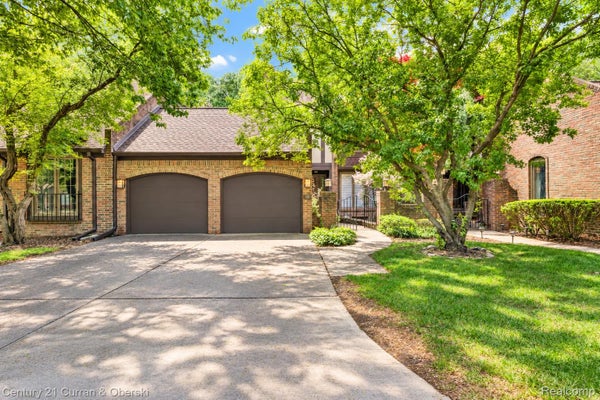 13 TIMBERLANE CT, DEARBORN, MI 48126 - Image cb8aab13ef9f2e176c6db7288c83c5bb/1958997853