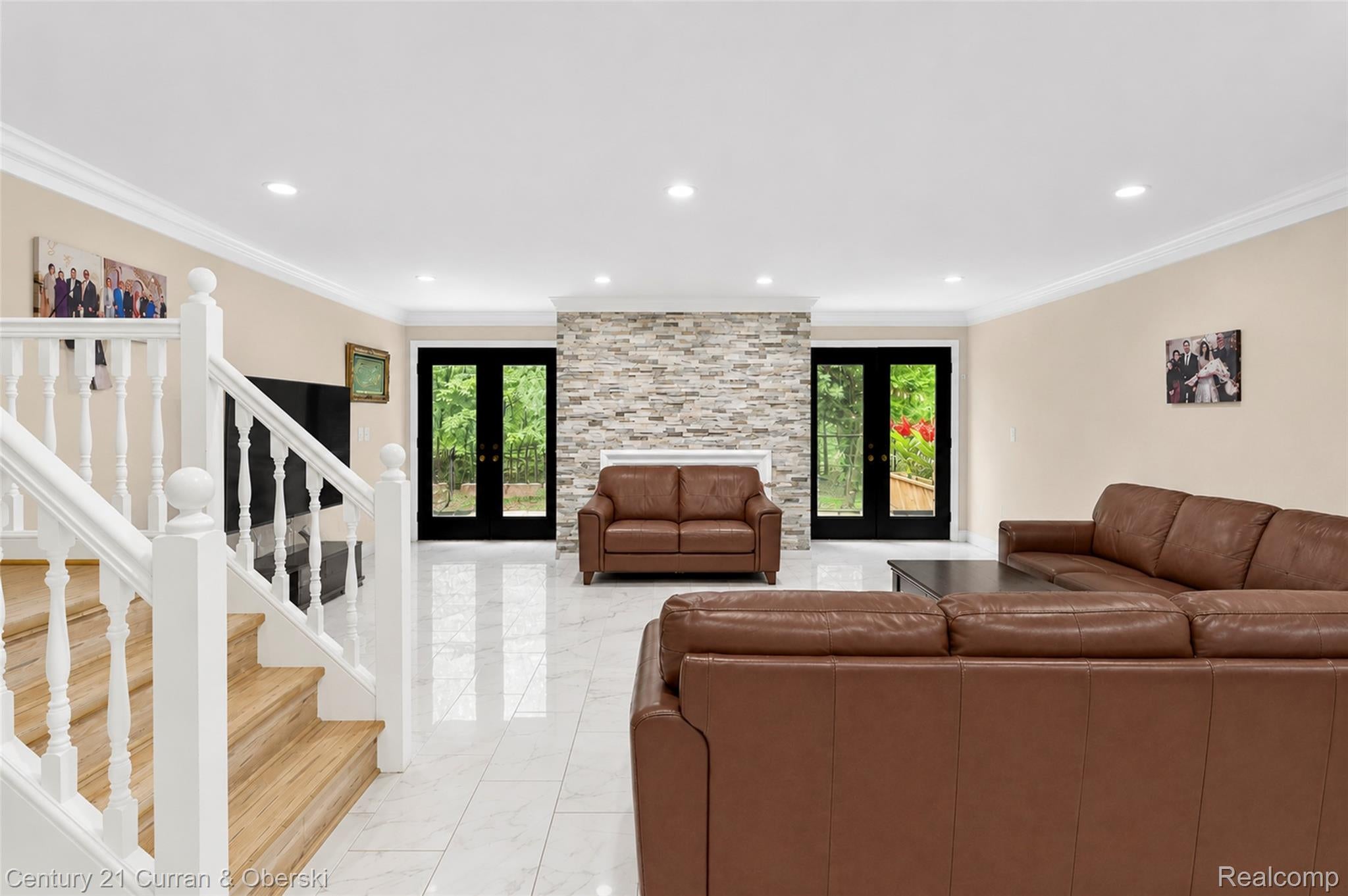 13 Timberlane Court