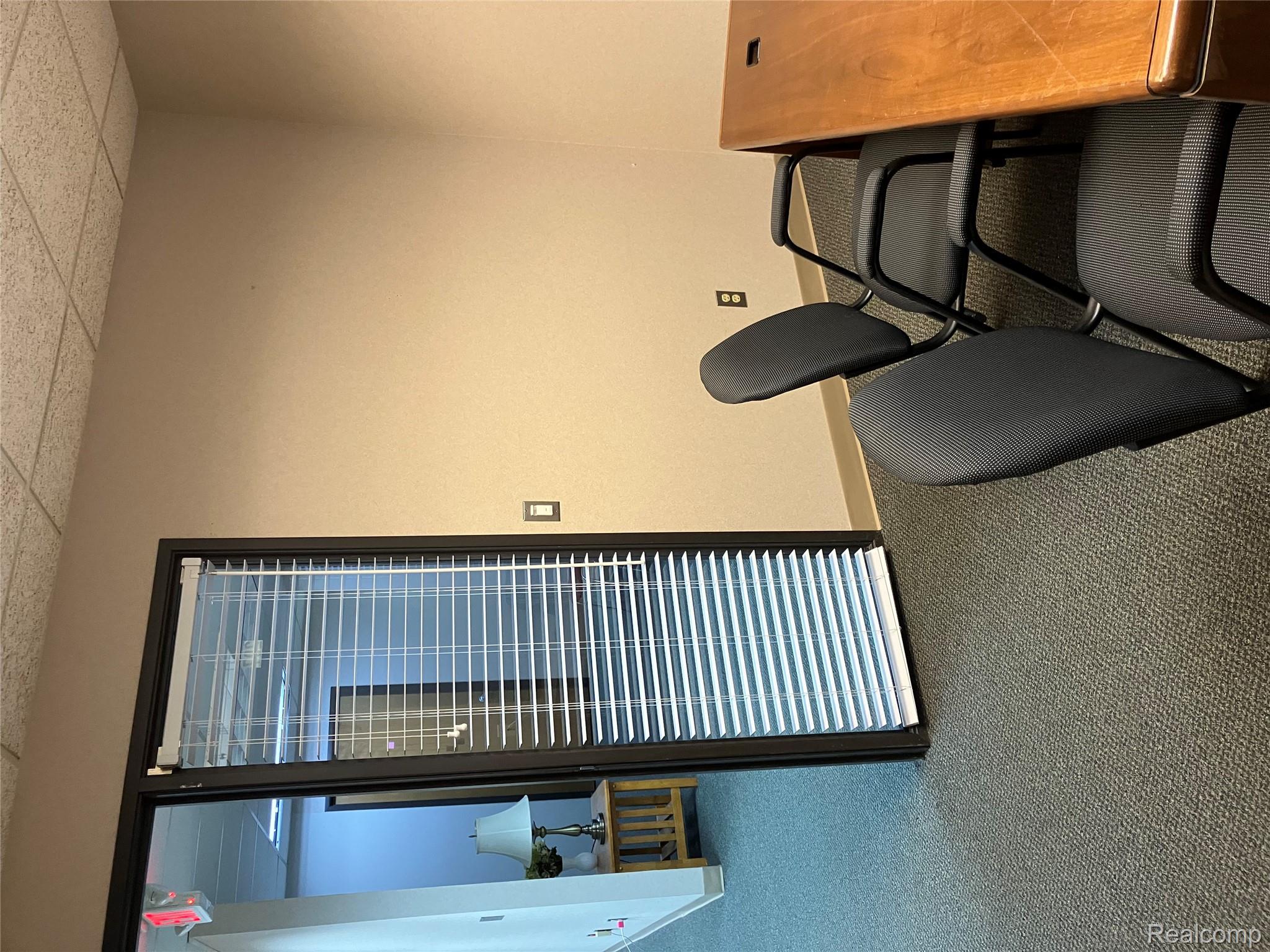 6695 HIGHLAND Road 106B