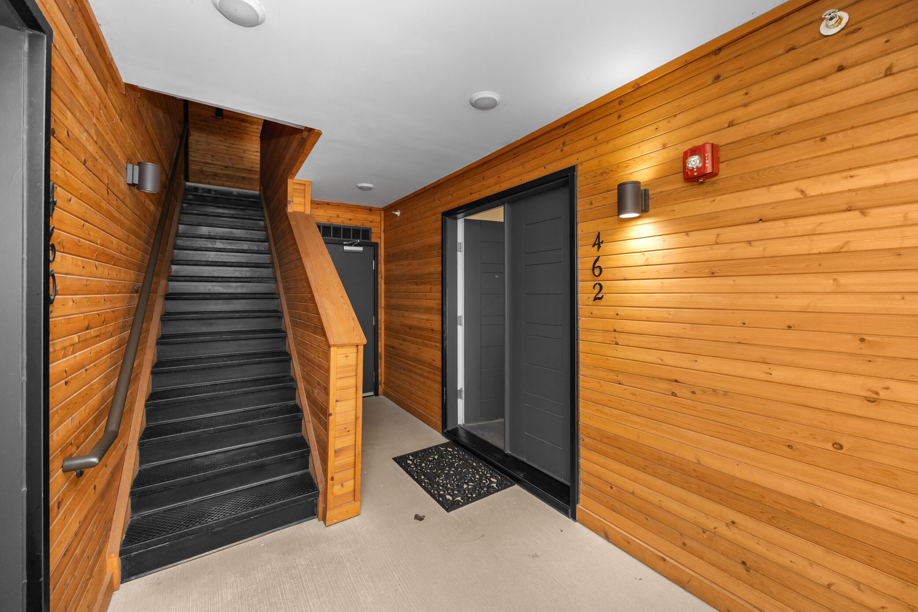 462 W Stadium Boulevard