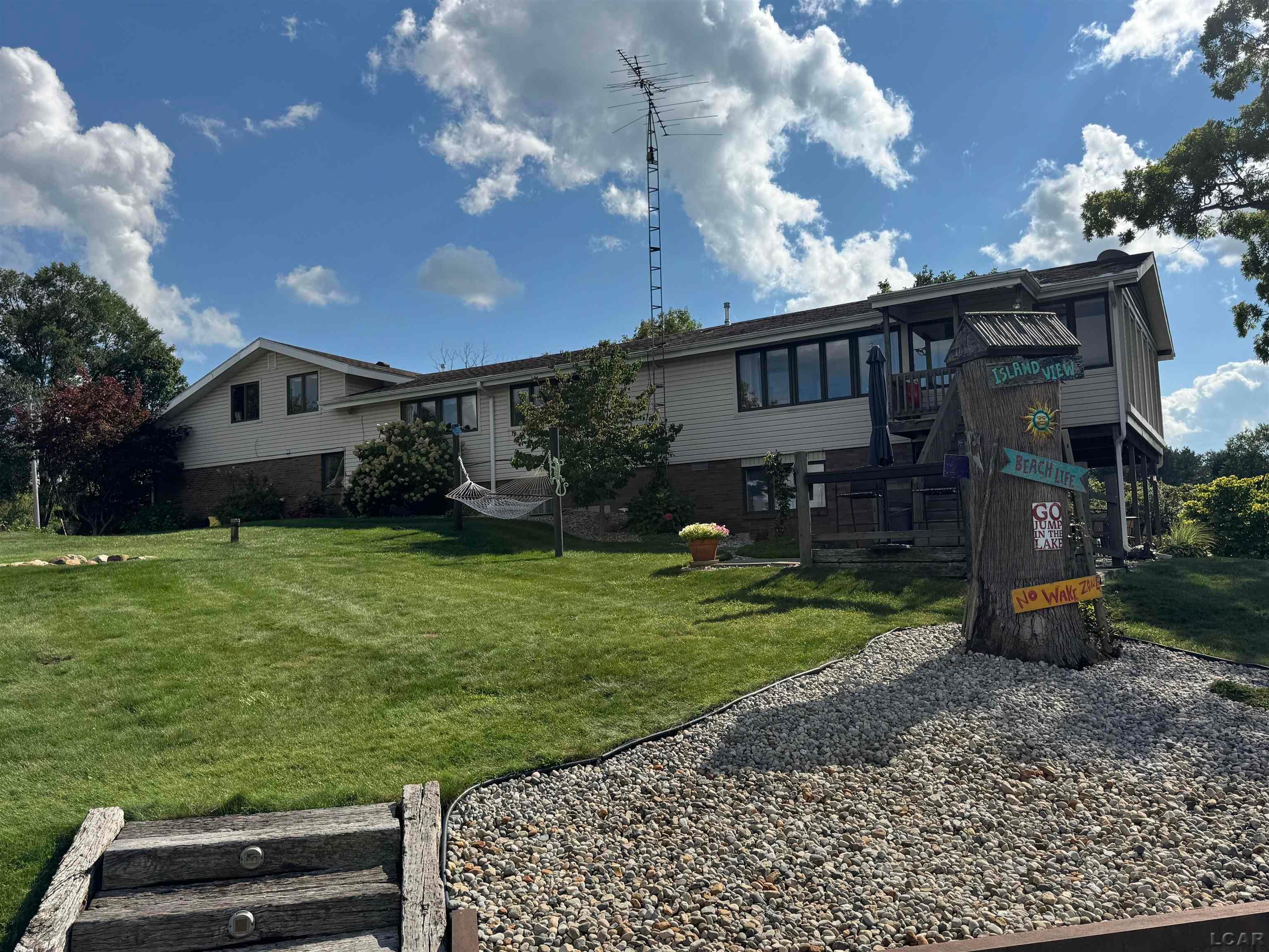11262 Sauk Lane