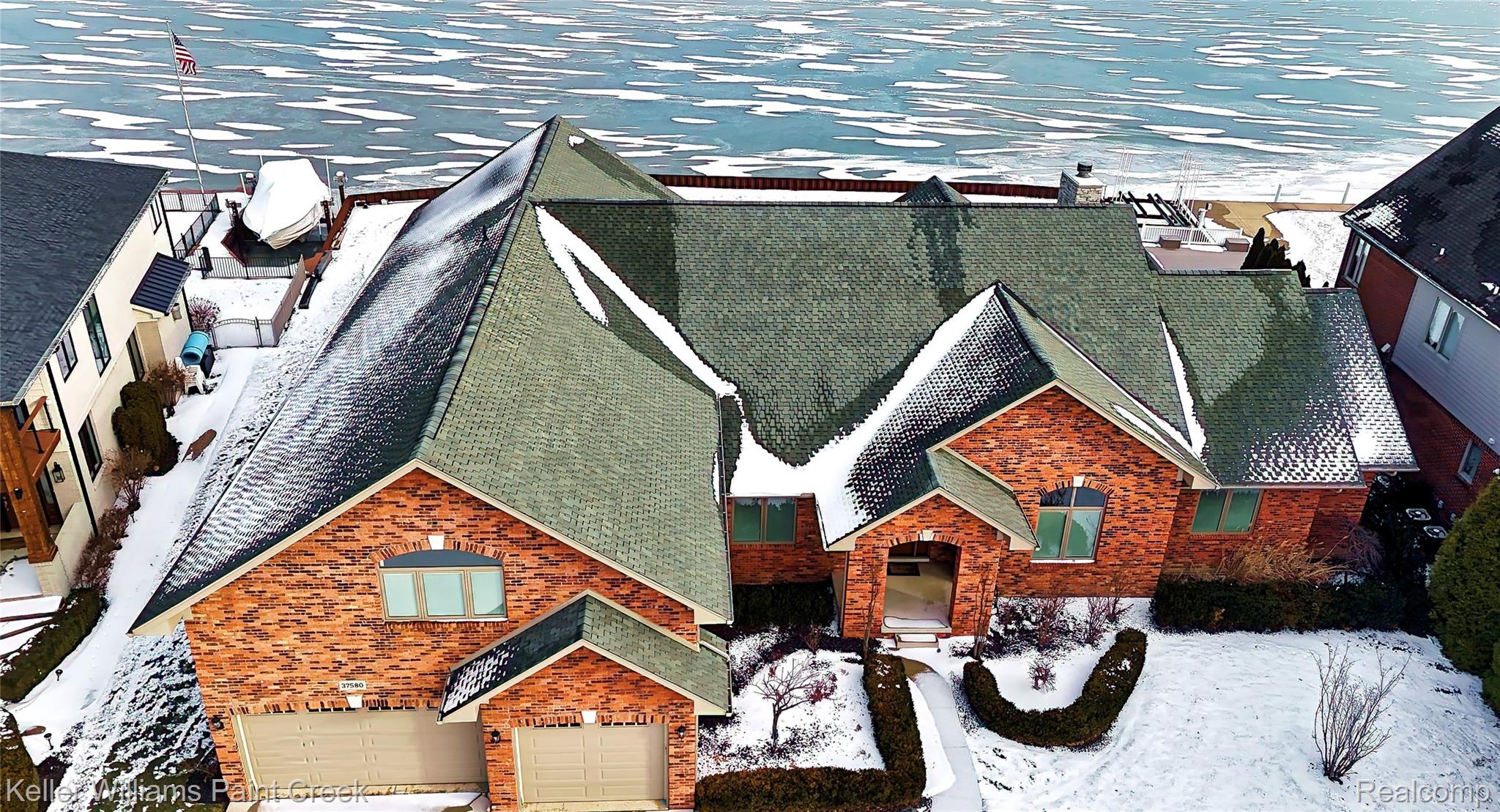 37580 Lakeshore Drive