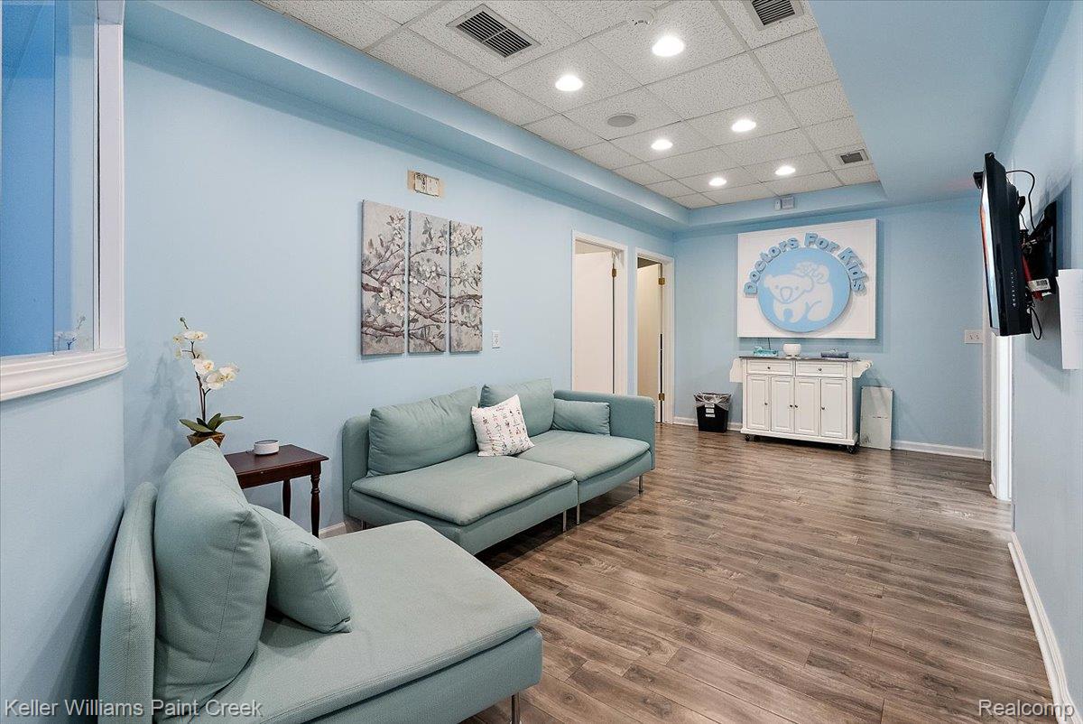 940 W Avon Road B11
