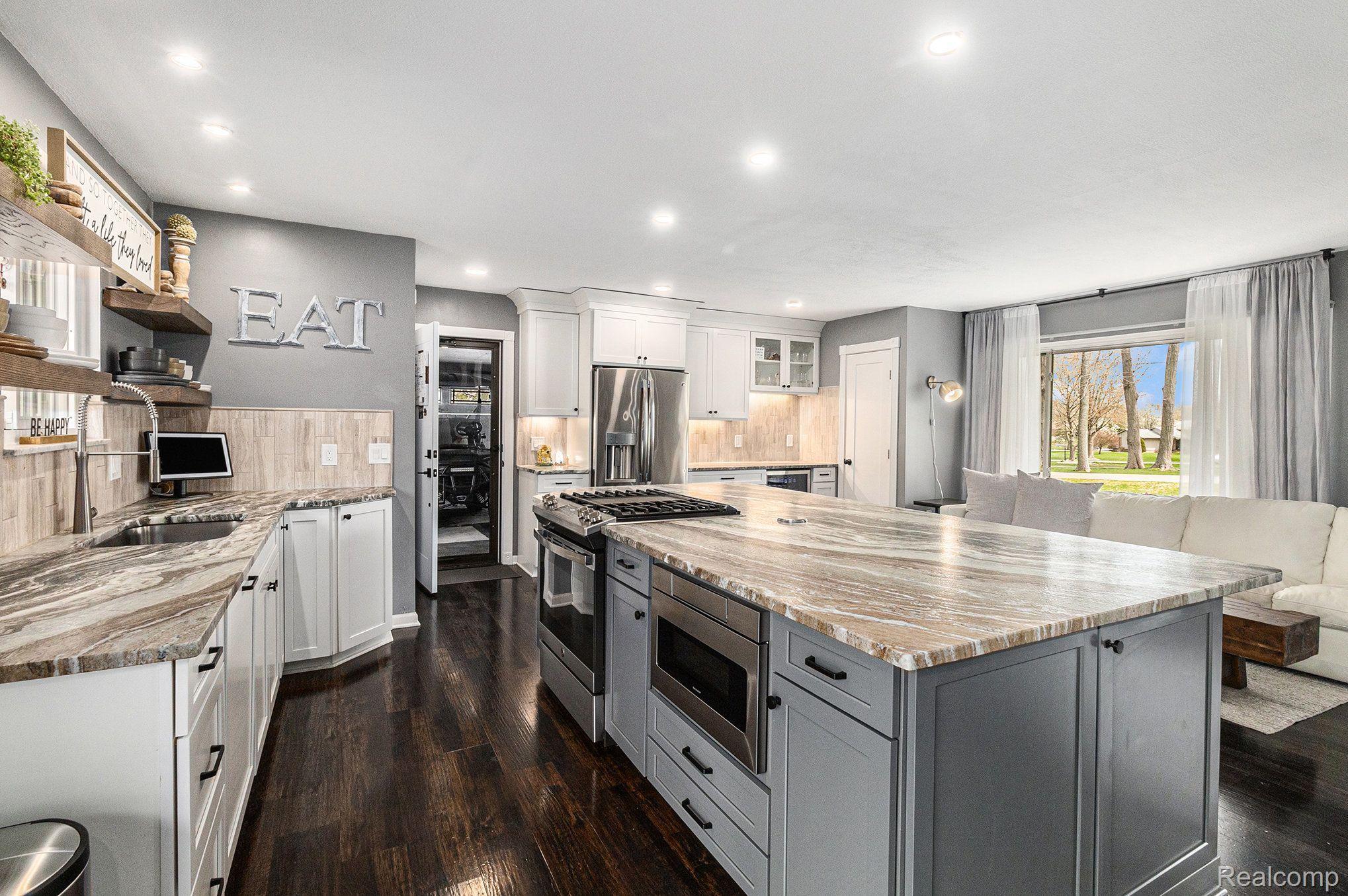 890 BEACHWAY Drive