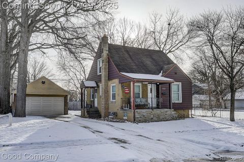 Photo of 518 E Maxlow Avenue, Hazel Park City, MI 48030 (MLS # 20251059163)