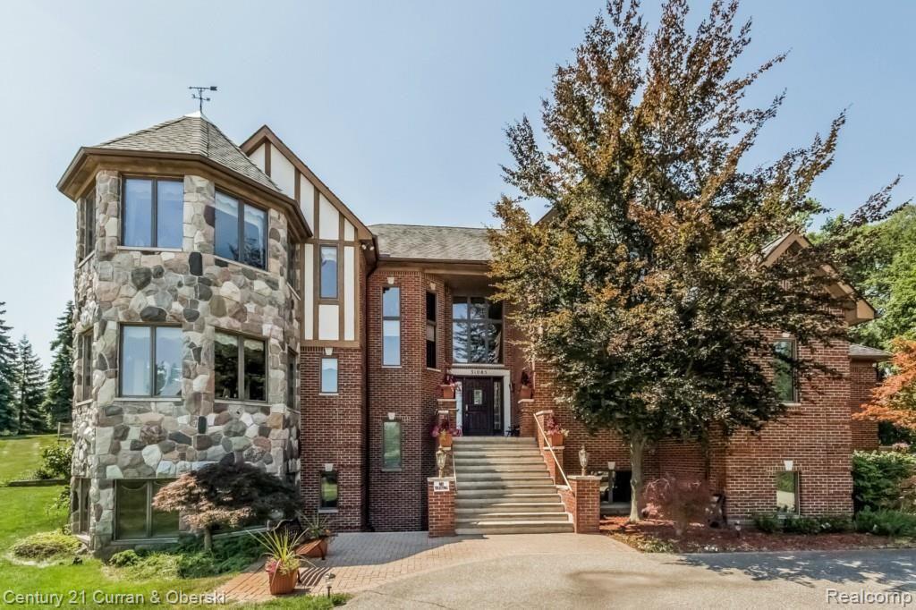 31085 ESTATE WOODS Court