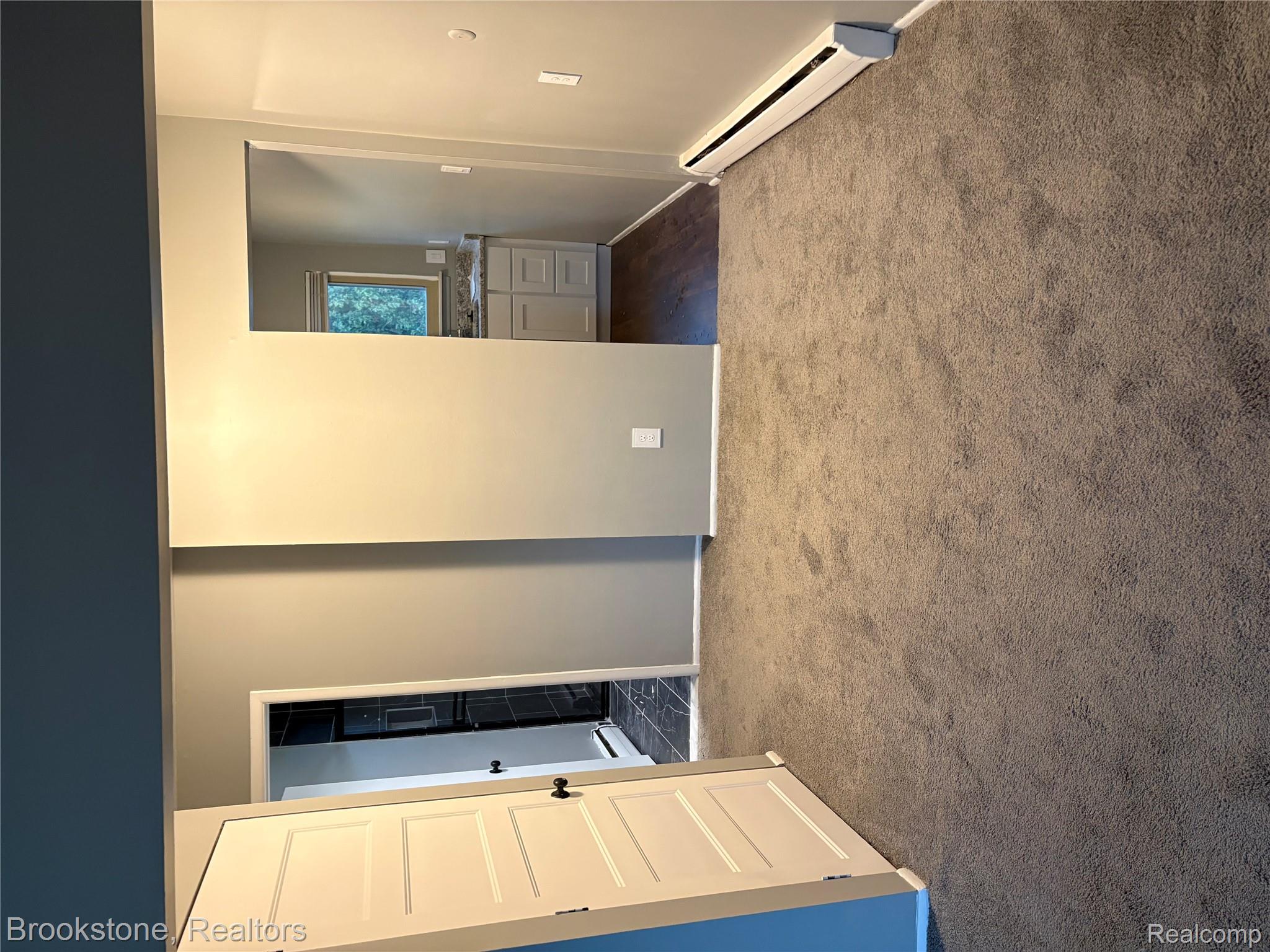 2859 E Maple Road 13