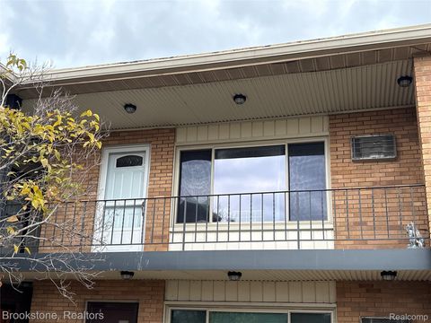 2859 E Maple Road 13 Birmingham City MI 48009