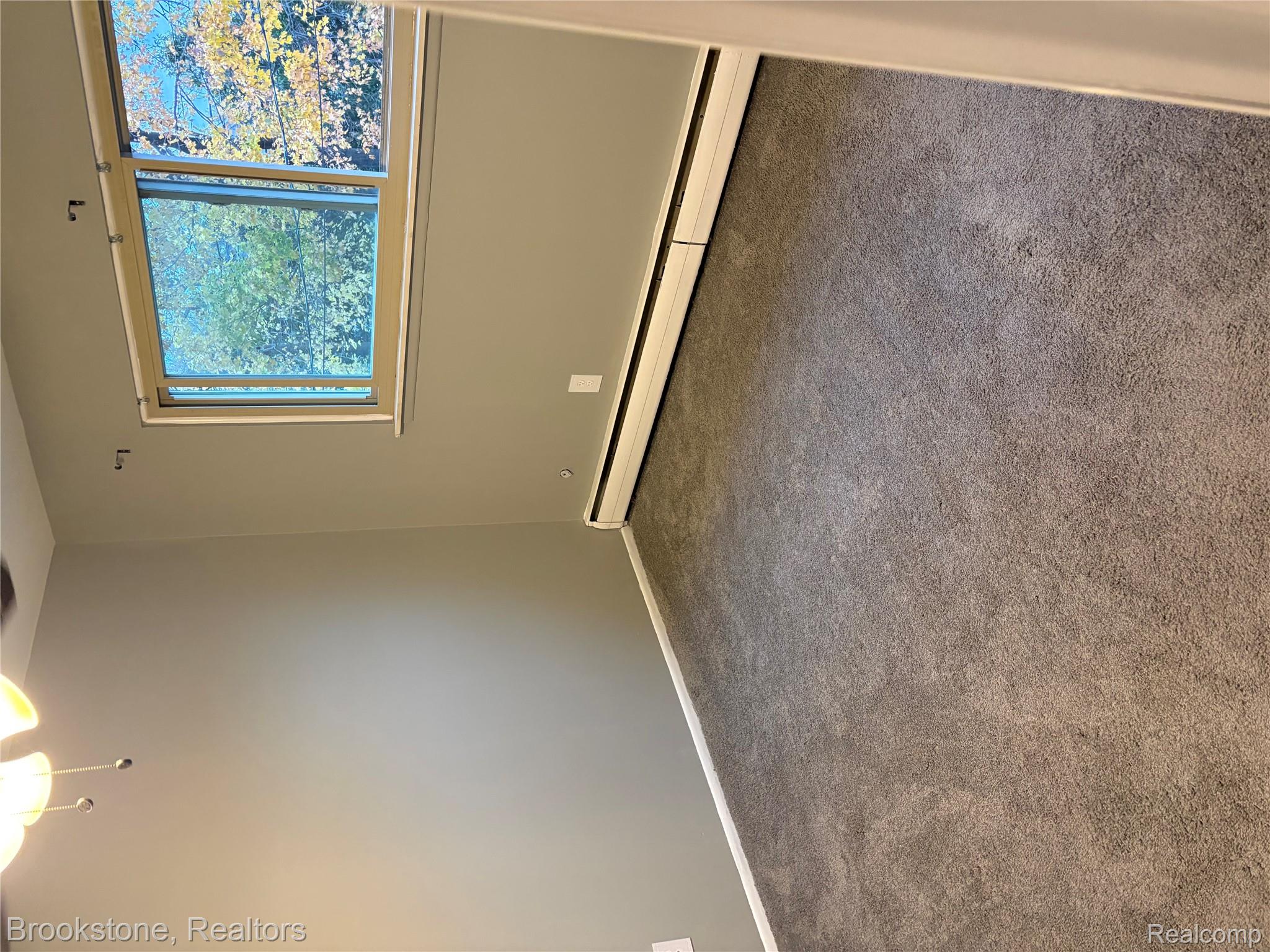 2859 E Maple Road 13