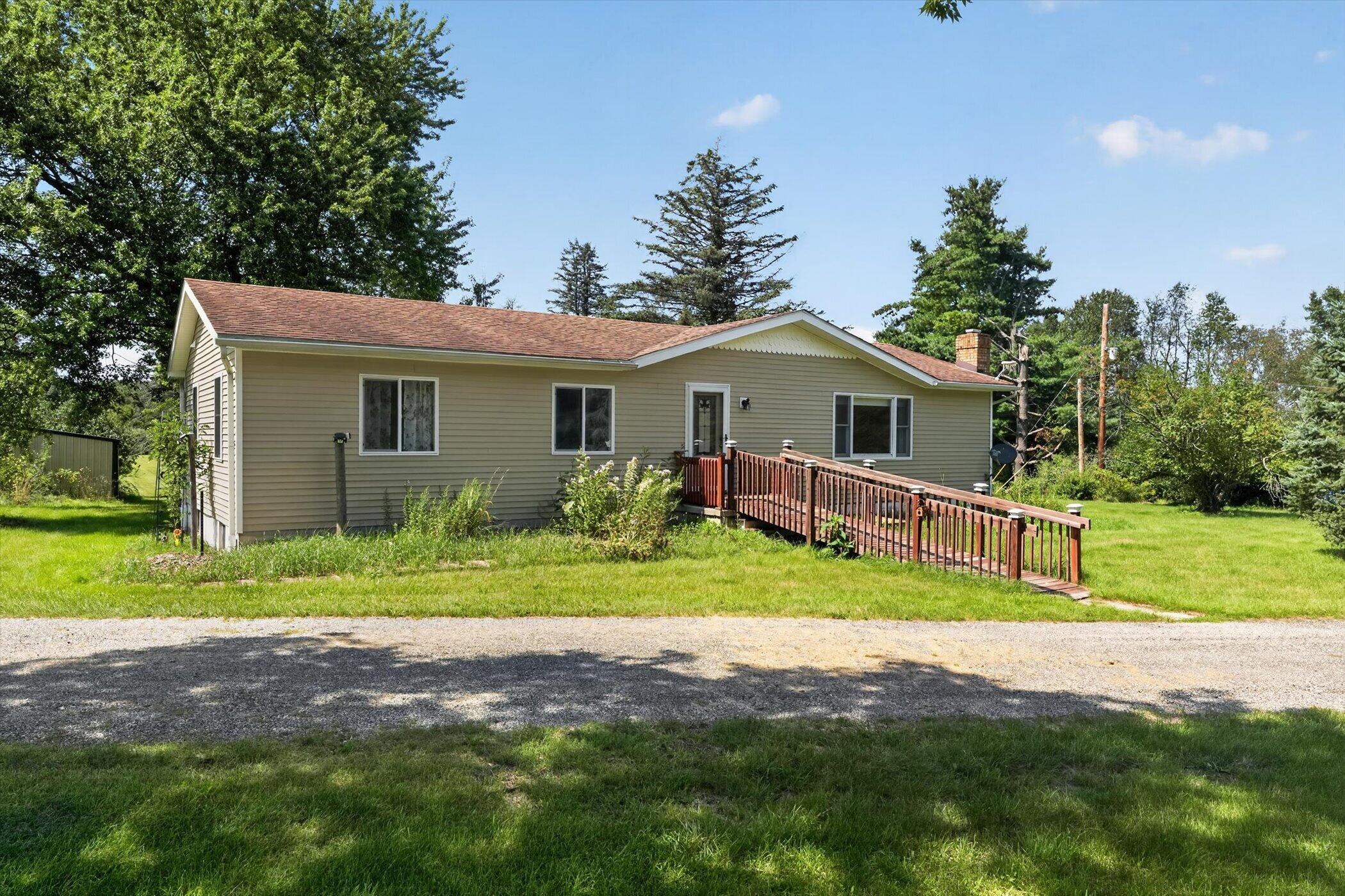 15601 Devonshire
