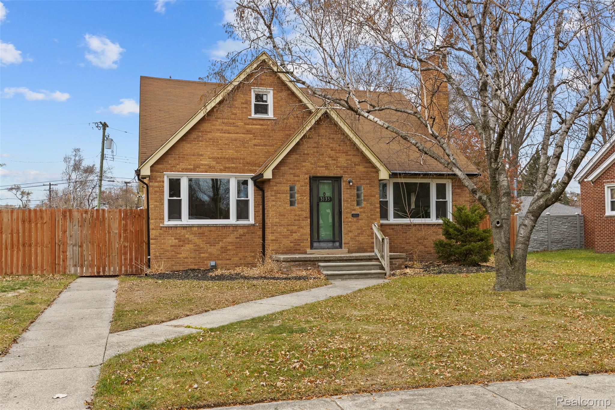 3135 Los Angeles Avenue