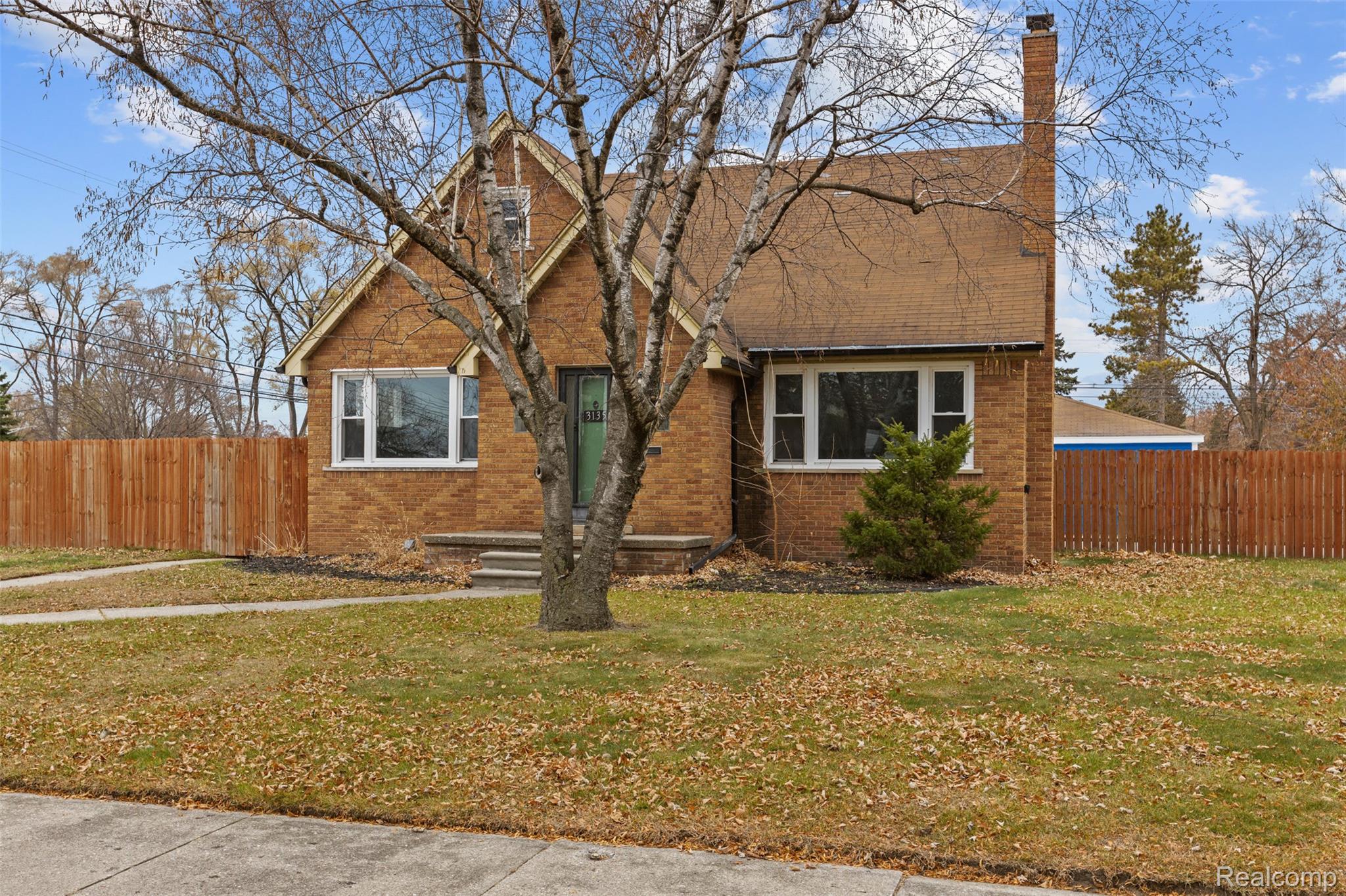 3135 Los Angeles Avenue