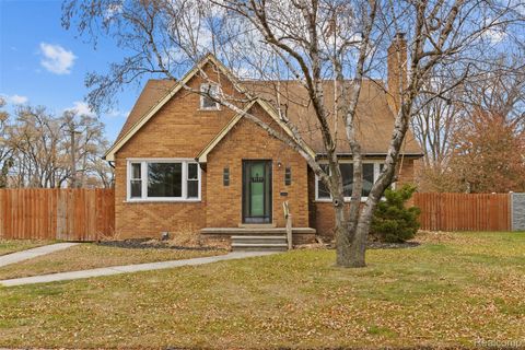 3135 Los Angeles Avenue Warren City MI 48091