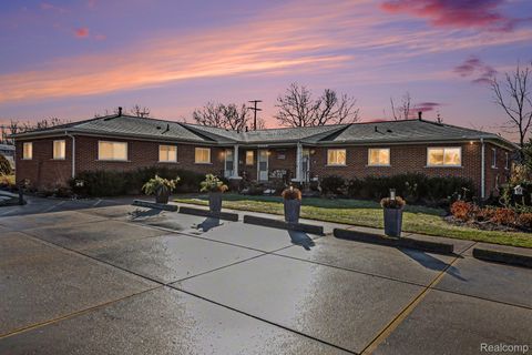 27036 Sandy Hill Lane Lyon Charter Township MI 48165