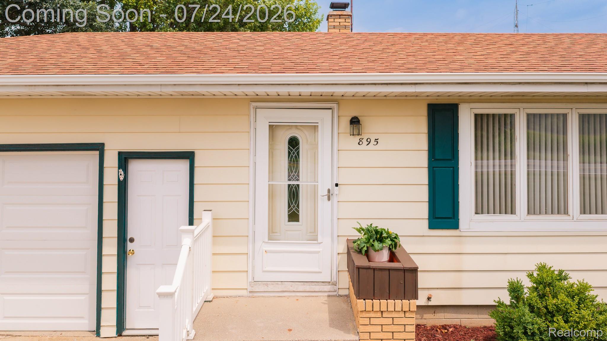 895 Haslett Road E