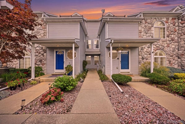 37810 JEFFERSON AVE, HARRISON TOWNSHIP, MI 48045 - Image cbc439edbdea782b7925bd116493fc25/4200865486