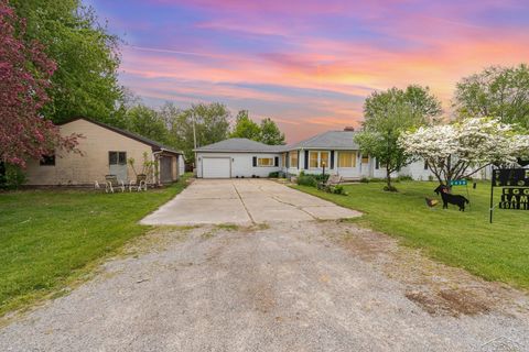 2430 S 4 Mile Road Kawkawlin Township MI 48631