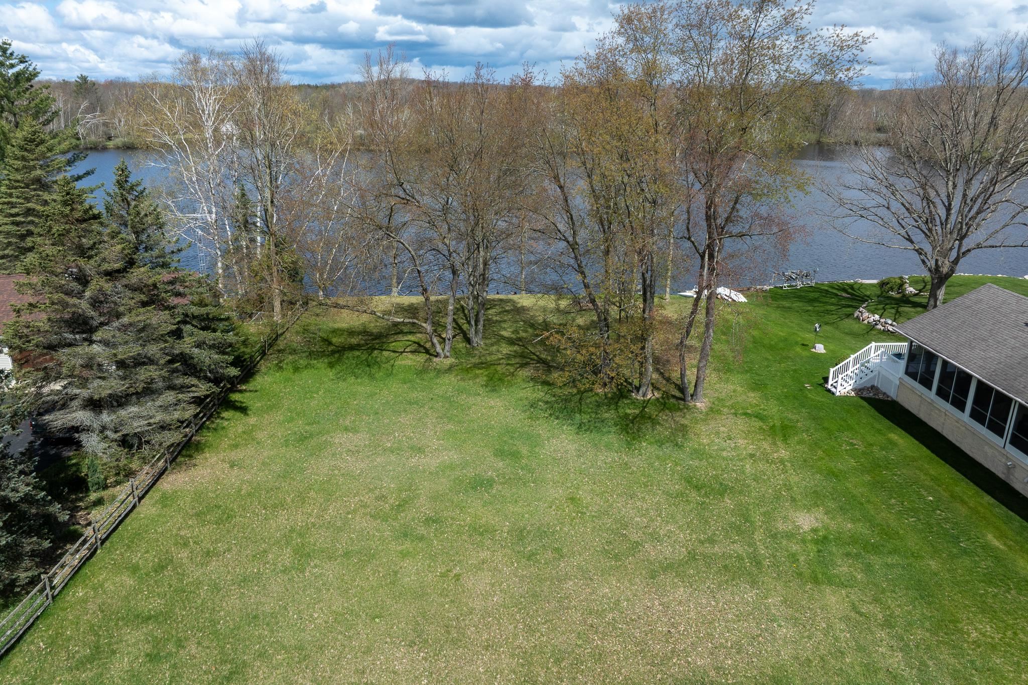 1286 Queensway Drive