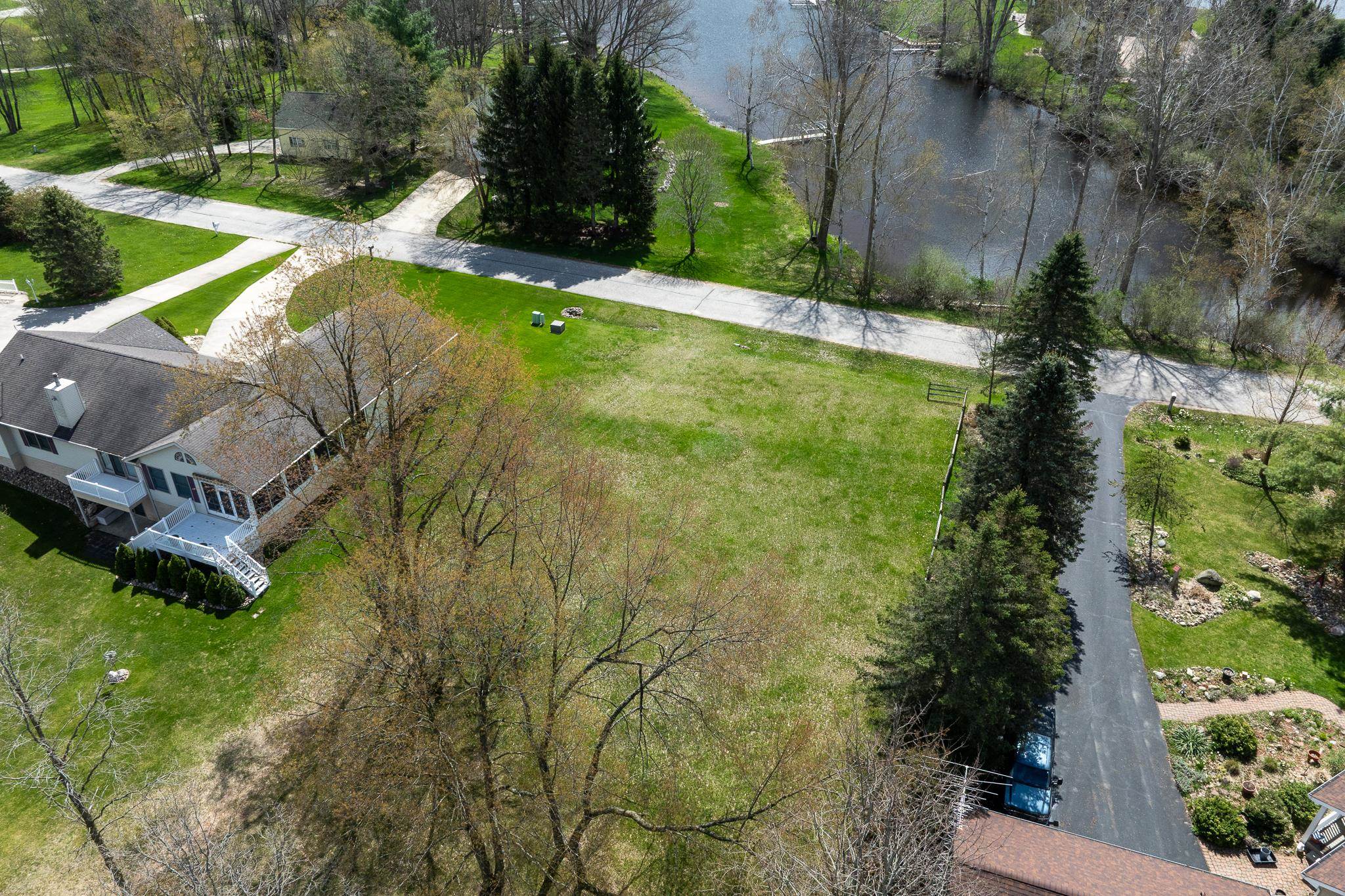 1286 Queensway Drive