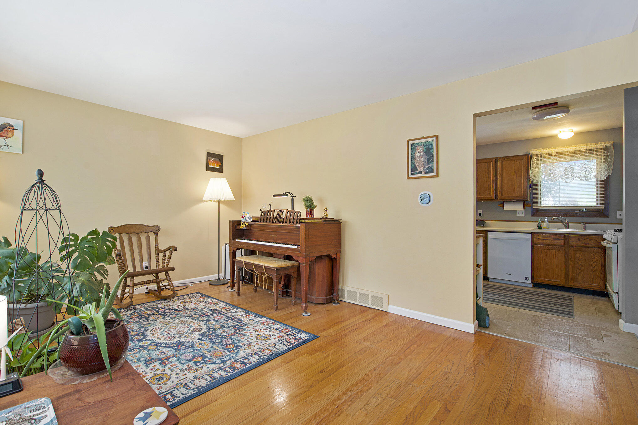 8683 Hemlock Court