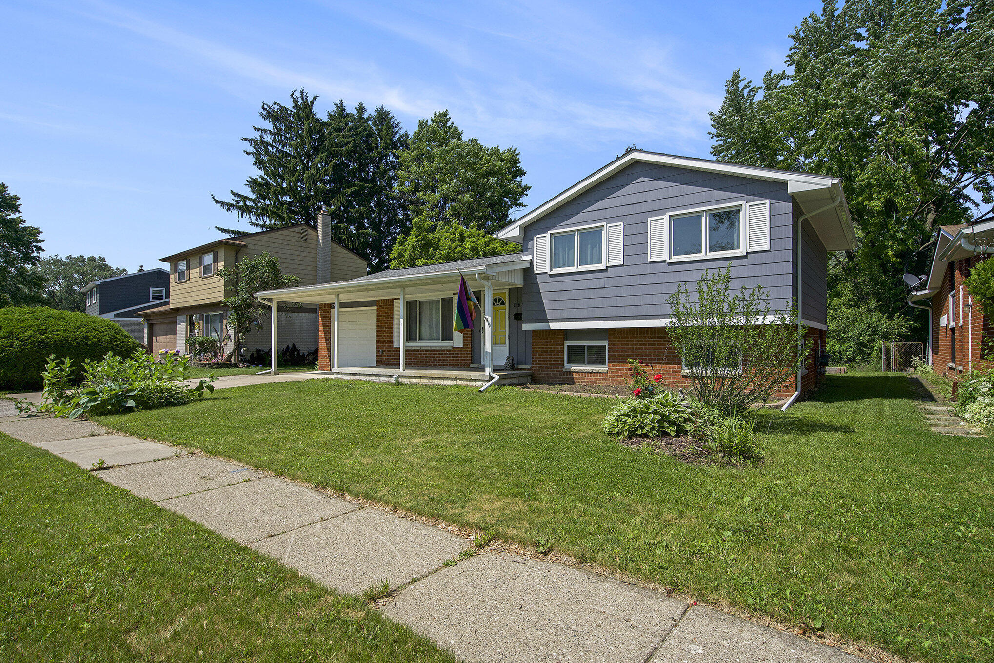 8683 Hemlock Court