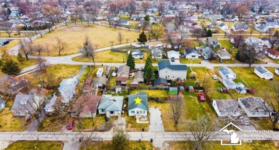 3159 Maplewood Street