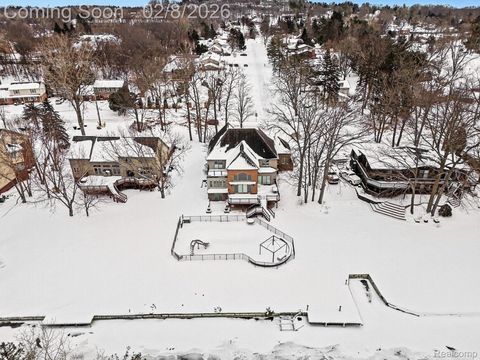 4973 Parview Drive Independence Charter Township MI 48346