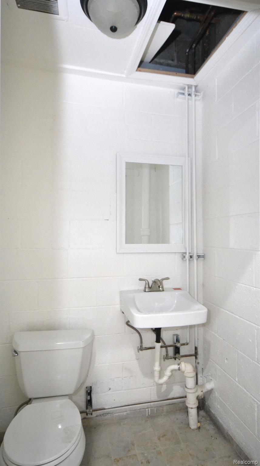 Hazel Park, Michigan 48030, United States, ,Residential,Active,25100