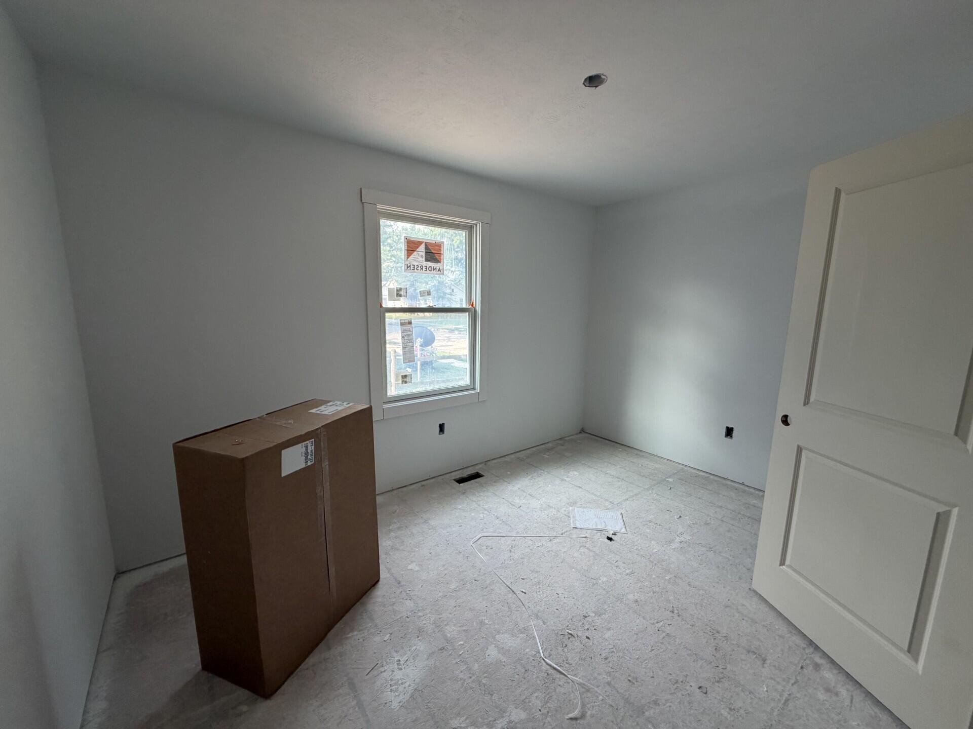 377 E Forest Avenue