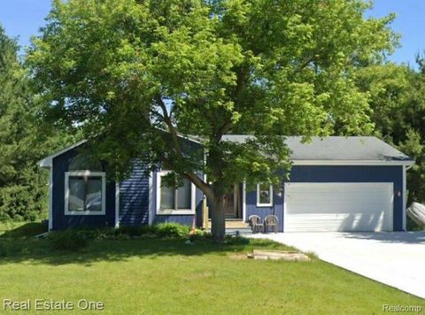 2525 Sherlock Trail Highland Charter Township MI 48356