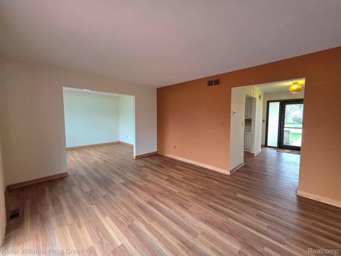 Tiny photo for 4714 Pickwick Drive, Sterling Heights City, MI 48310 (MLS # 20261021806)