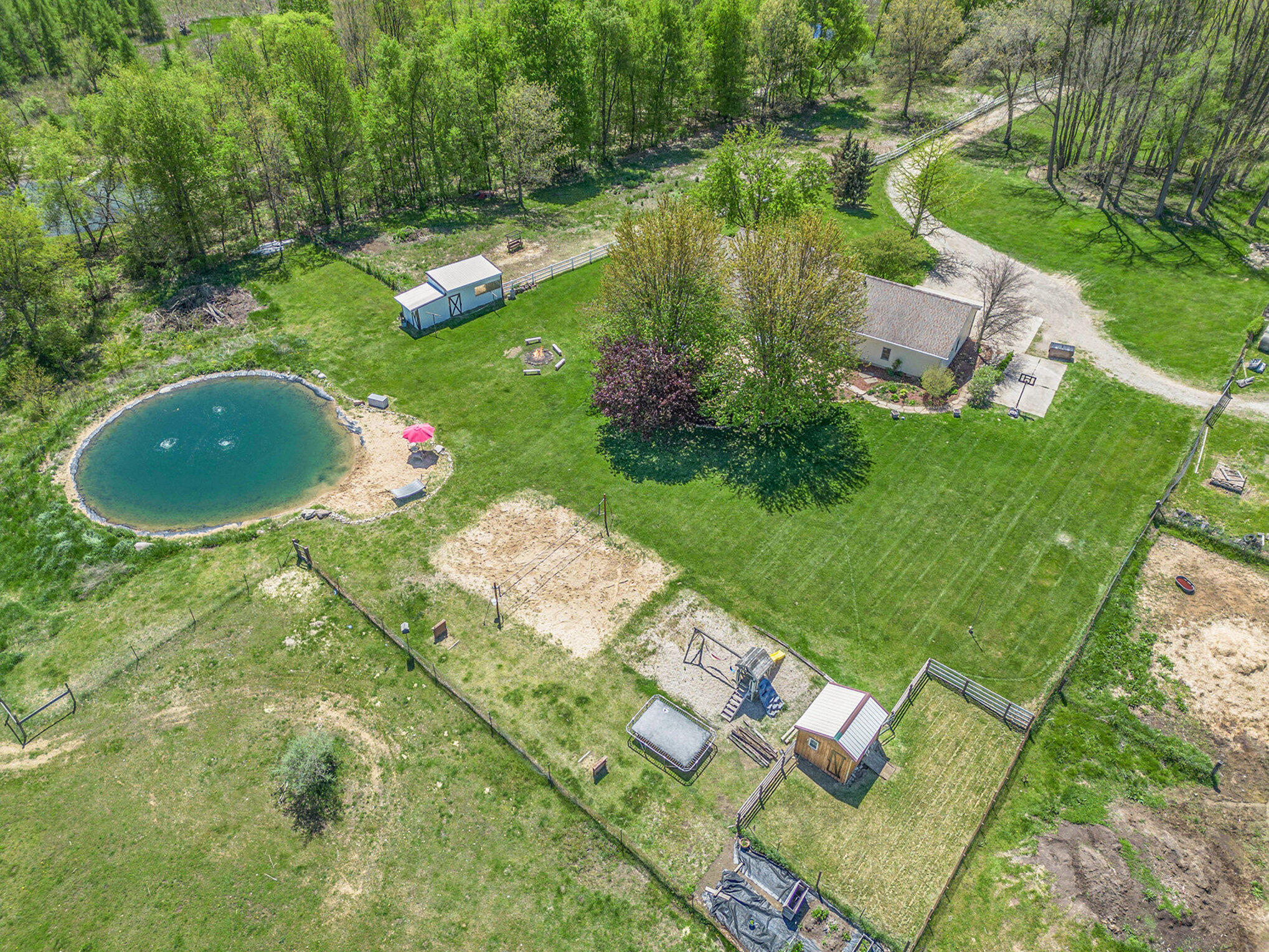 2269 W Liberty Road