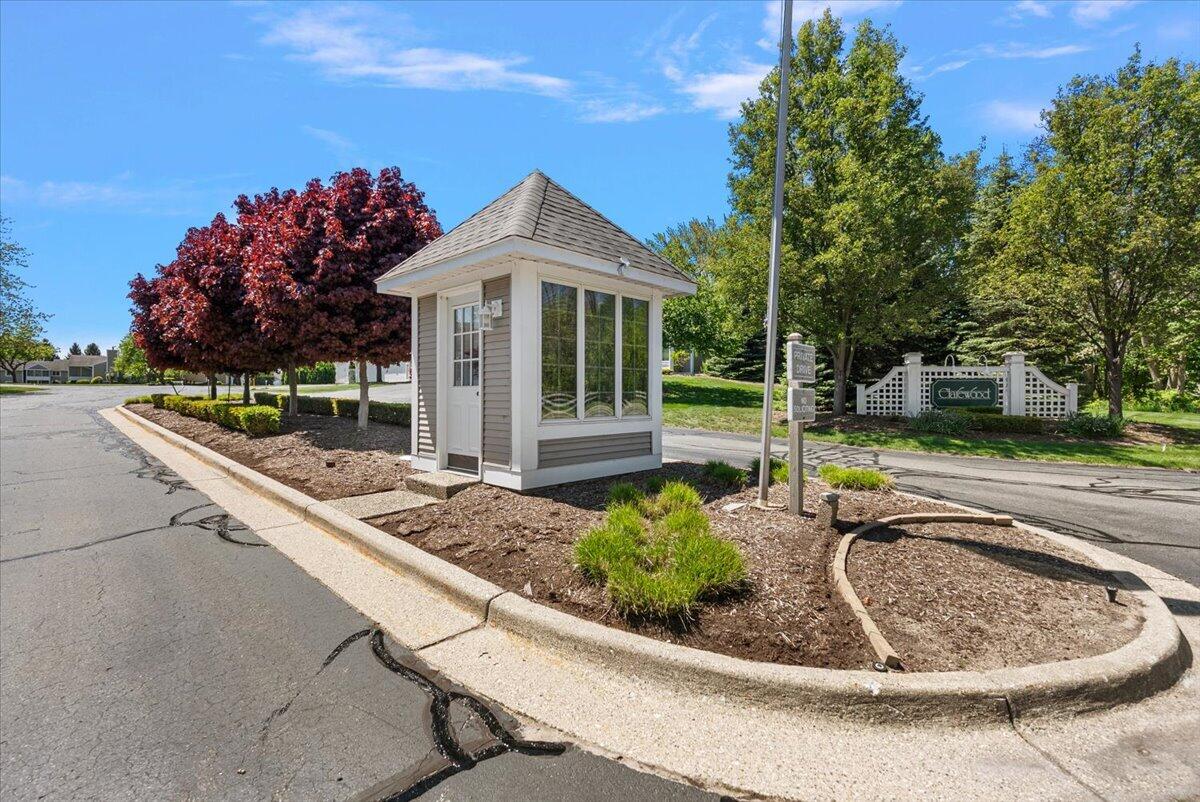 846 Claremont Court
