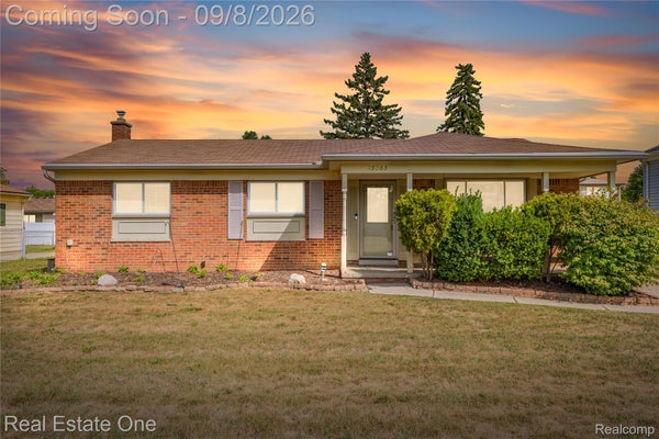 15063 ANNAPOLIS DR, STERLING HEIGHTS, MI 48313 - Image cbef6d9577a5988f334cd84cee5fffb7/520266099