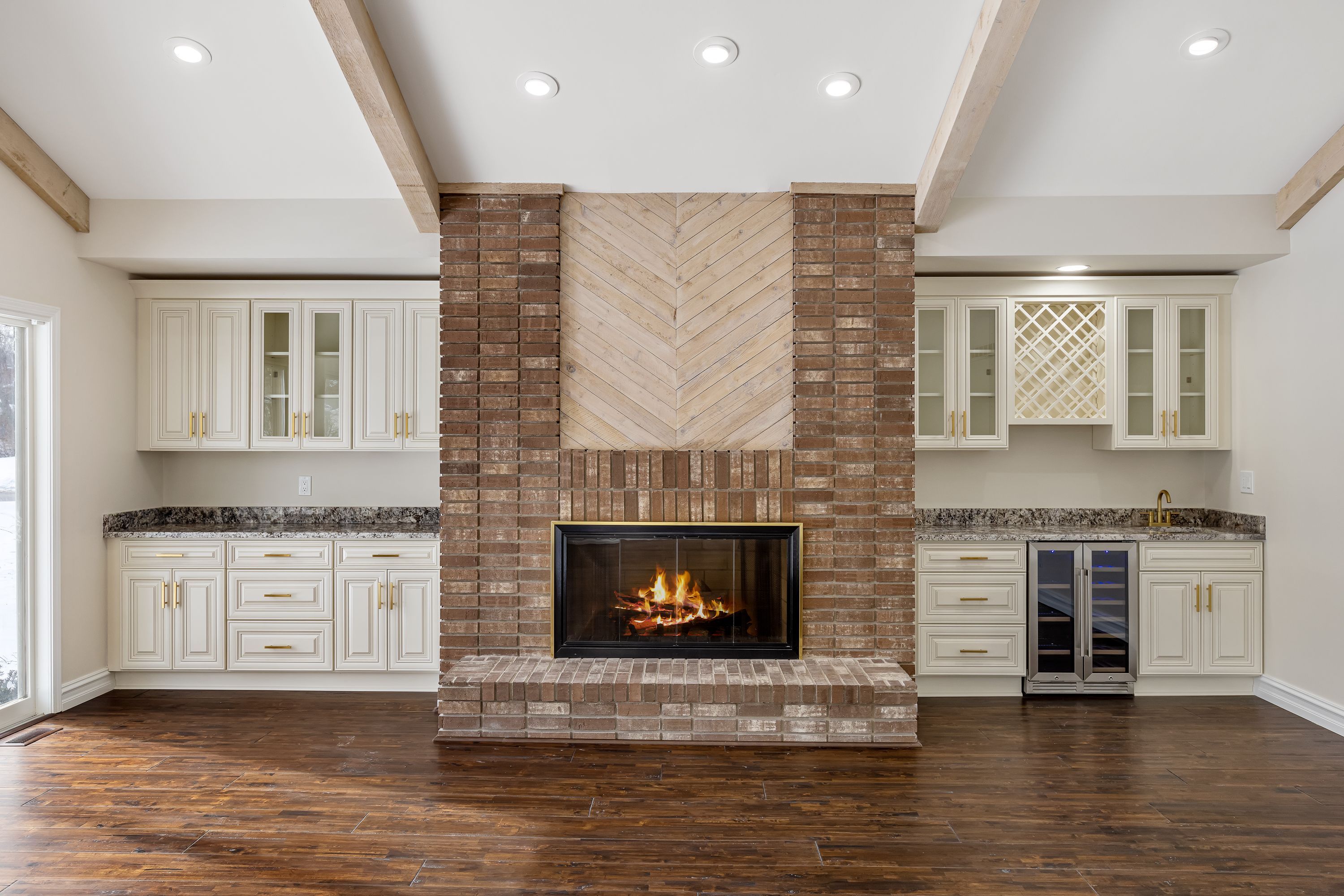 Bloomfield Township, Michigan 48302, United States, 4 Bedrooms Bedrooms, ,5 BathroomsBathrooms,Residential,Pending,81177