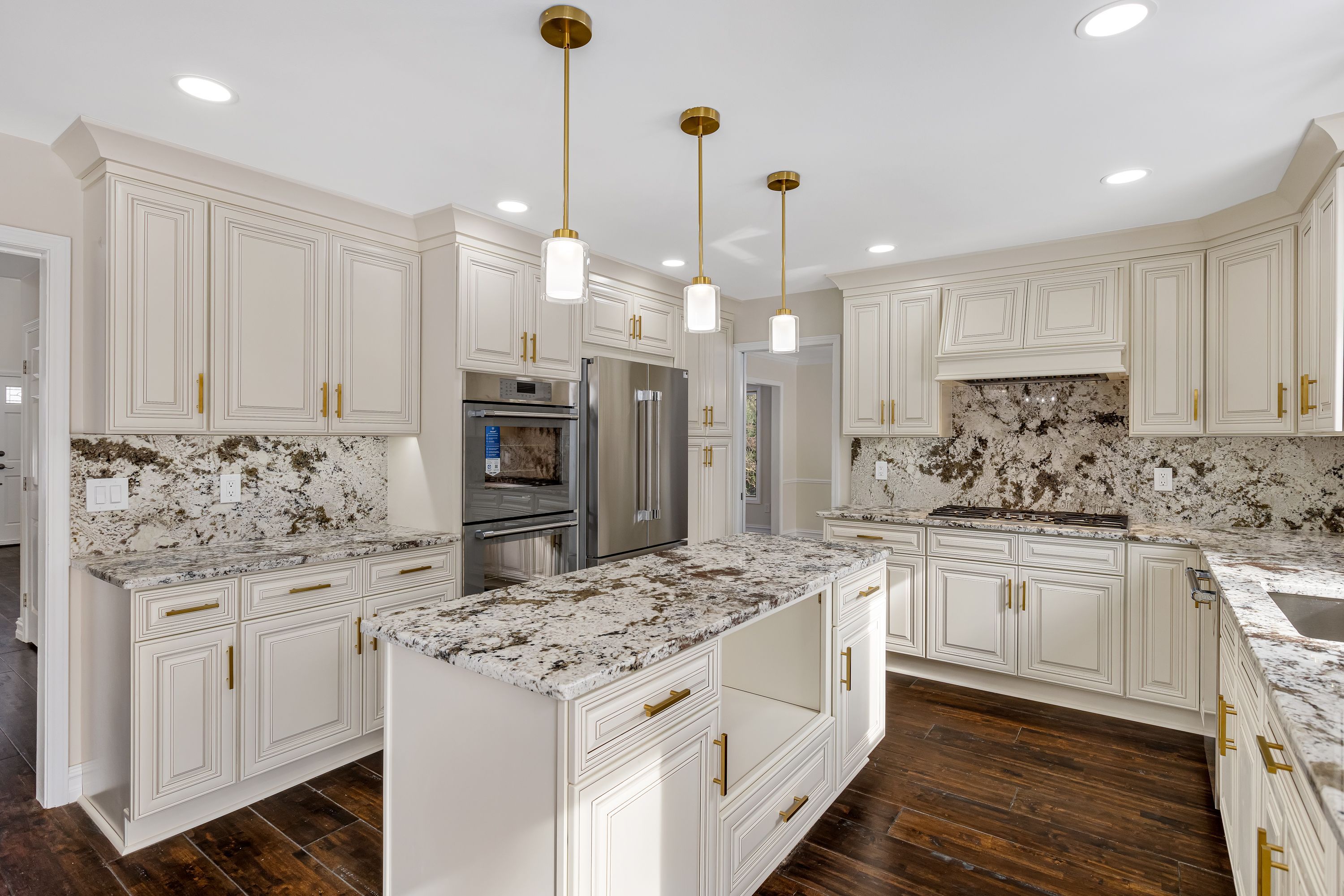 Bloomfield Township, Michigan 48302, United States, 4 Bedrooms Bedrooms, ,5 BathroomsBathrooms,Residential,Pending,81177