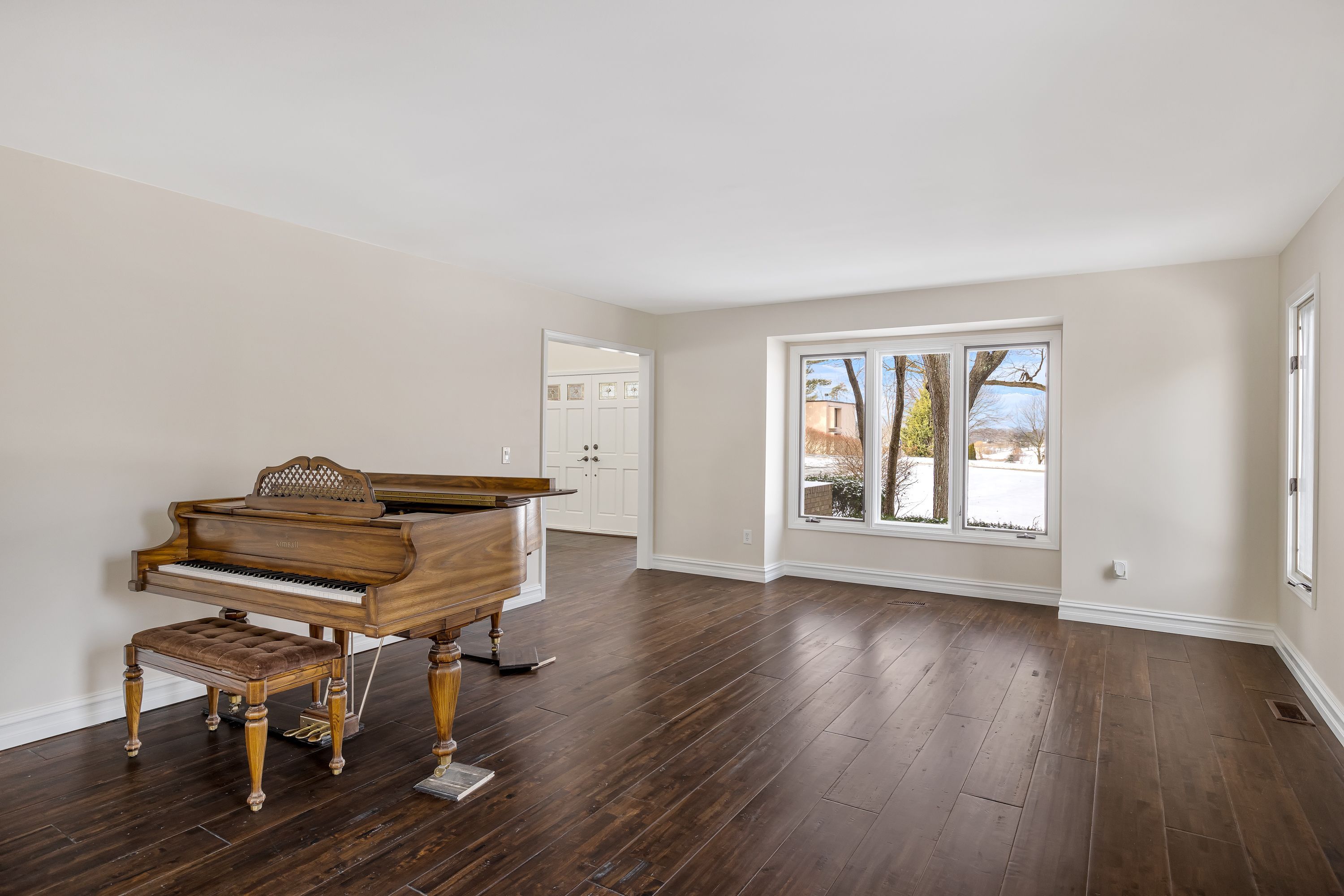 Bloomfield Township, Michigan 48302, United States, 4 Bedrooms Bedrooms, ,5 BathroomsBathrooms,Residential,Pending,81177