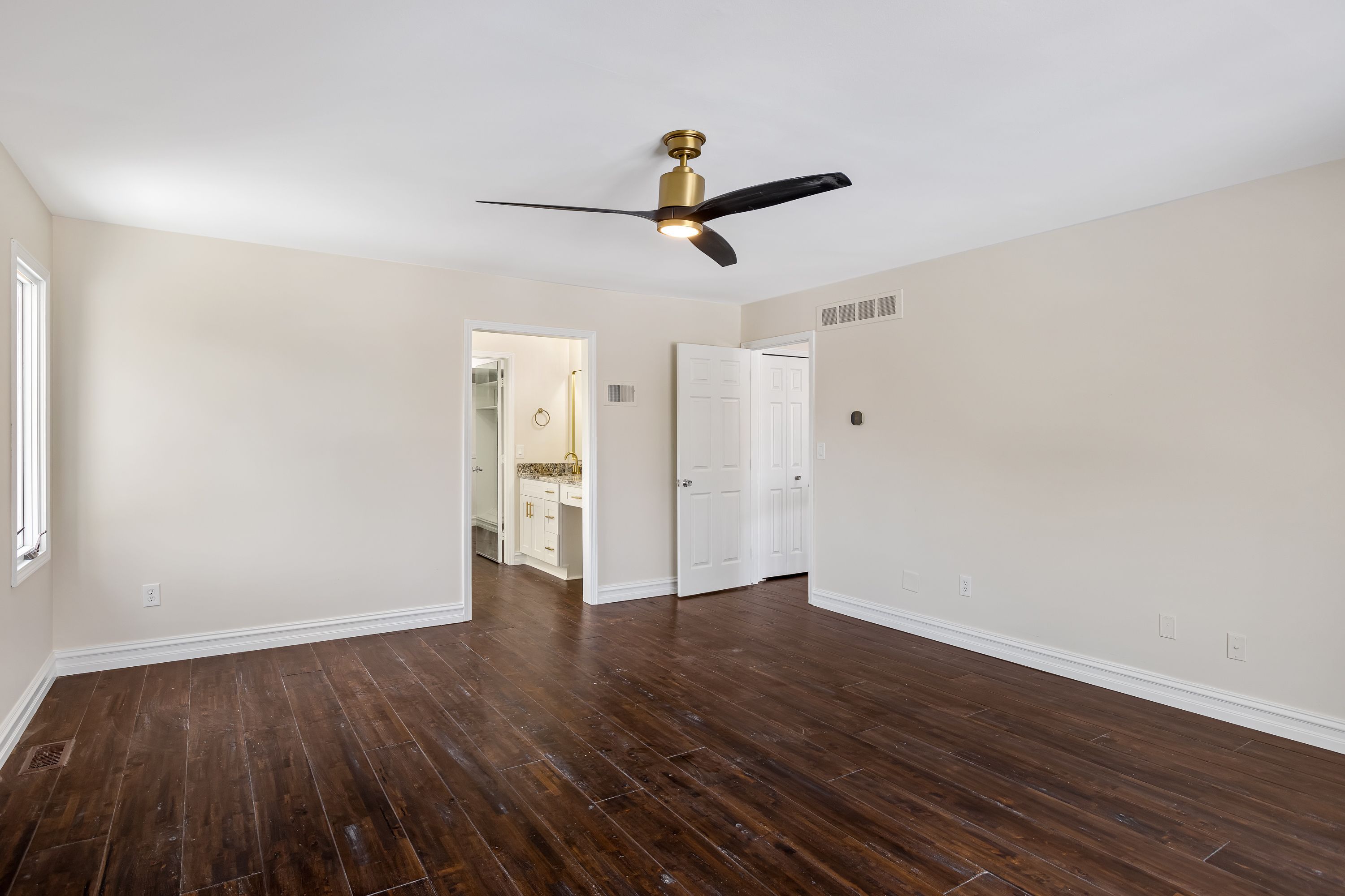 Bloomfield Township, Michigan 48302, United States, 4 Bedrooms Bedrooms, ,5 BathroomsBathrooms,Residential,Pending,81177