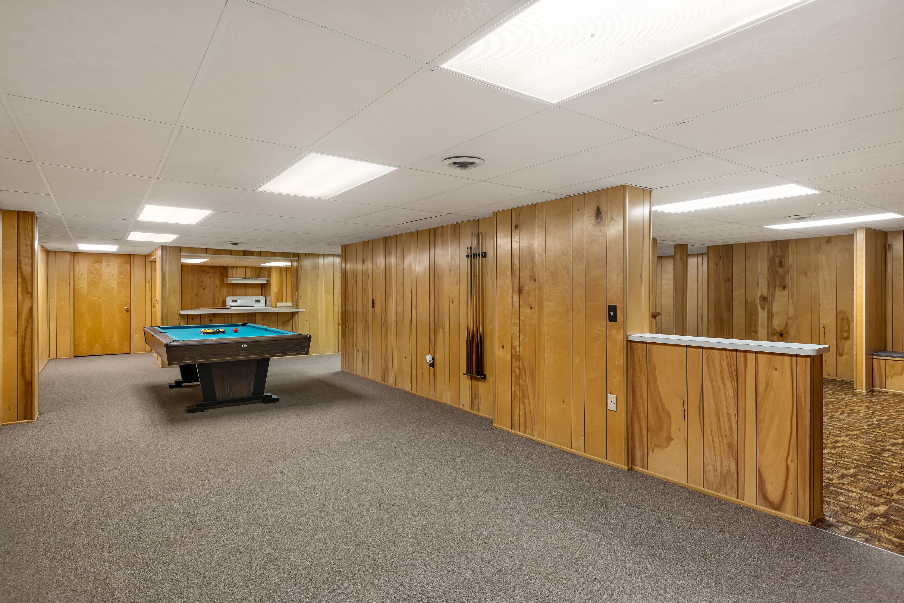 Bloomfield Township, Michigan 48302, United States, 4 Bedrooms Bedrooms, ,5 BathroomsBathrooms,Residential,Pending,81177