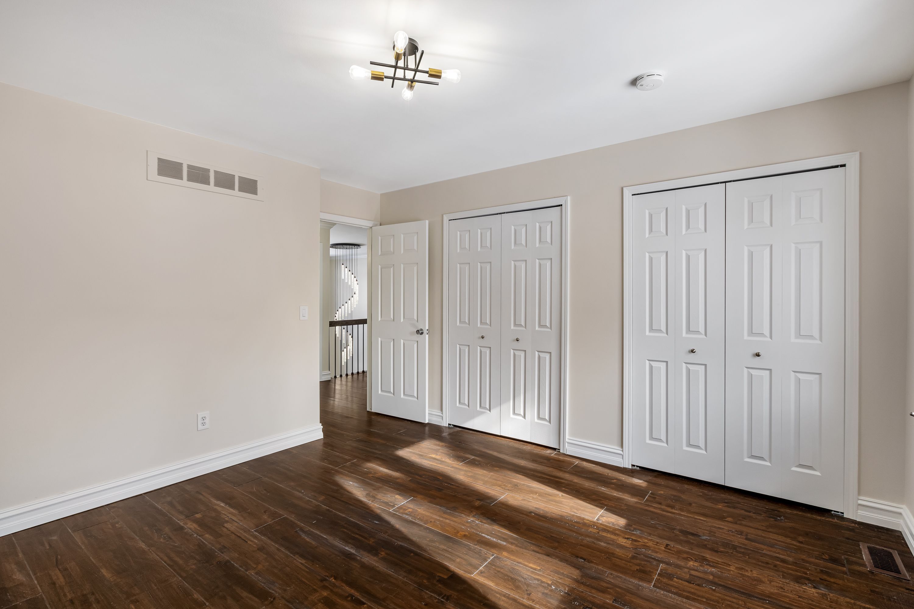 Bloomfield Township, Michigan 48302, United States, 4 Bedrooms Bedrooms, ,5 BathroomsBathrooms,Residential,Pending,81177